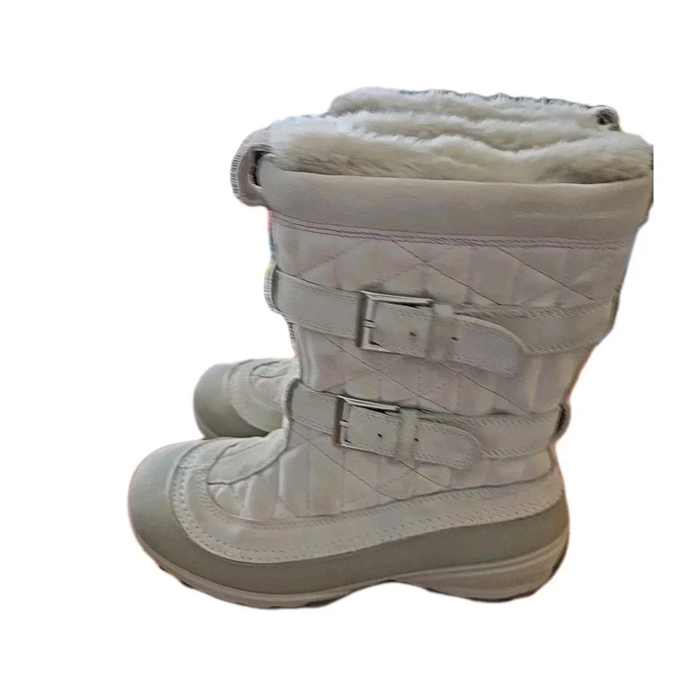 Columbia Women's Flurry 11 Snow Boot, Size 6 Beige Faux Suede With Omni Heat‎